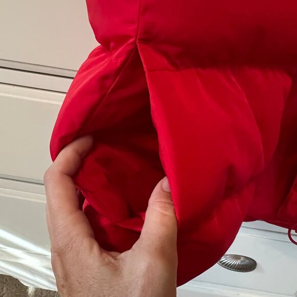 Fabletics Wander Red Puffer Vest Women's Size Large EUC Warm Layering Vest - Picture 6 of 8